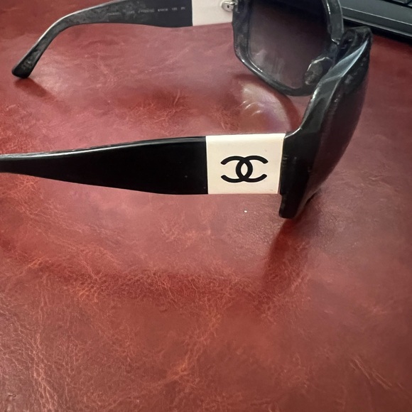 Chanel Sunglasses (Authentic) - Picture 3 of 7
